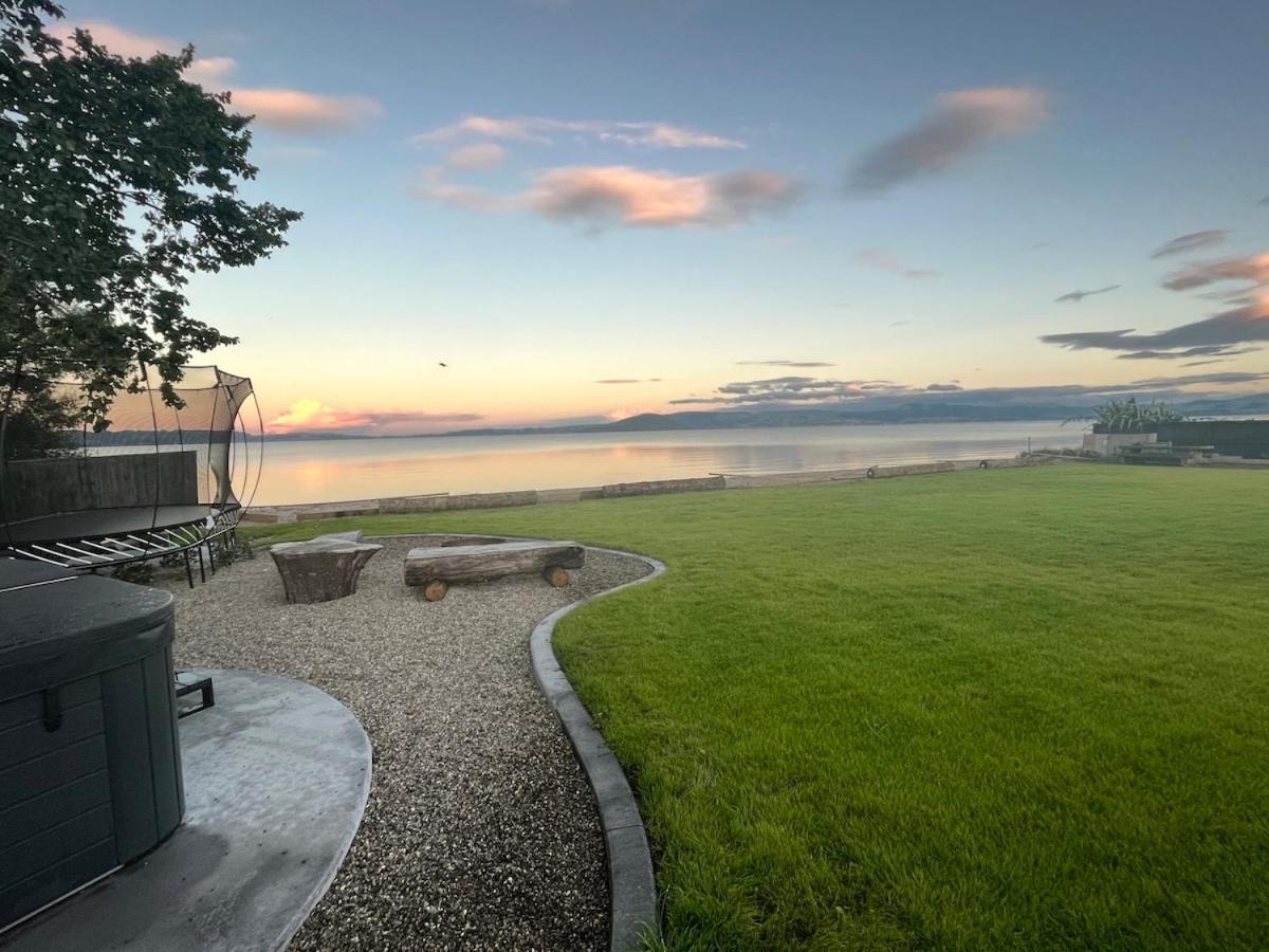 Jandals & Joy Lakefront Retreat ロトルア エクステリア 写真